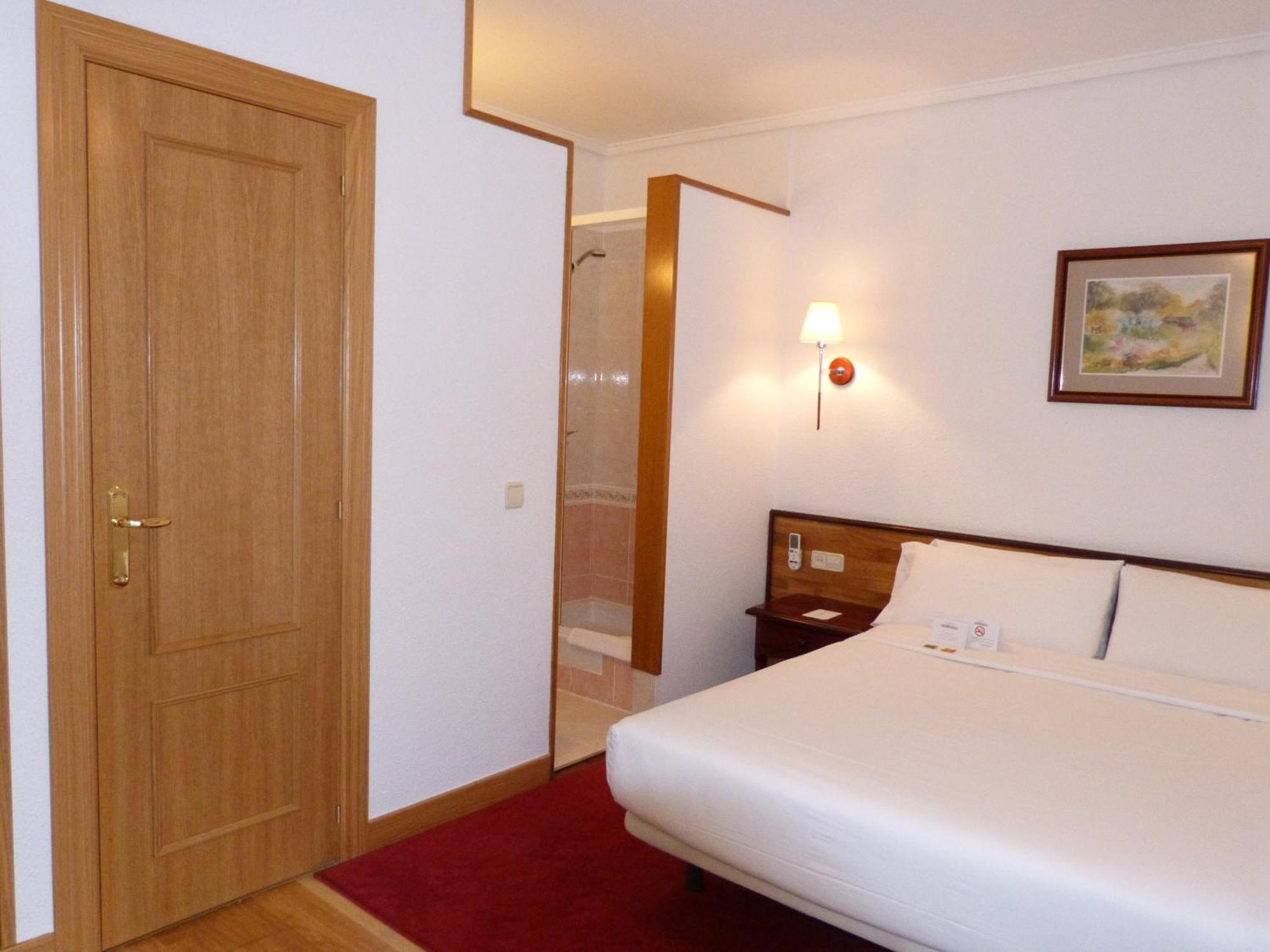 Hostal Navarra Pamplona Exterior foto